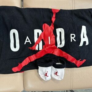 JORDAN Blanket, hat and Socks